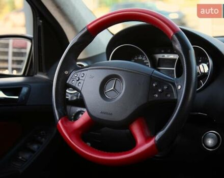 Чорний Мерседес М-Клас, об'ємом двигуна 6.21 л та пробігом 237 тис. км за 11500 $, фото 13 на Automoto.ua