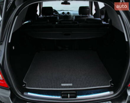 Черный Мерседес М-Класс, объемом двигателя 3 л и пробегом 147 тыс. км за 13200 $, фото 17 на Automoto.ua