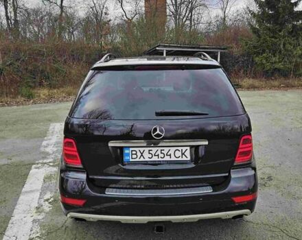 Черный Мерседес М-Класс, объемом двигателя 2.99 л и пробегом 189 тыс. км за 15900 $, фото 4 на Automoto.ua
