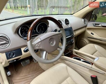 Мерседес М-Класс 2009 в Киеве на Automoto.ua Черный Мерседес М-Класс, объемом двигателя 3.5 л и пробегом 174 тыс. км за 10750 $, фото 22 на Automoto.ua