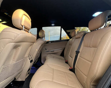 Черный Мерседес М-Класс, объемом двигателя 3 л и пробегом 280 тыс. км за 16100 $, фото 11 на Automoto.ua