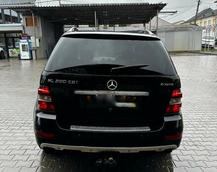 Черный Мерседес М-Класс, объемом двигателя 3 л и пробегом 170 тыс. км за 4294 $, фото 5 на Automoto.ua