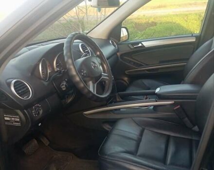 Черный Мерседес М-Класс, объемом двигателя 2.99 л и пробегом 320 тыс. км за 15000 $, фото 6 на Automoto.ua