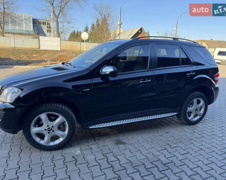 Черный Мерседес М-Класс, объемом двигателя 2.99 л и пробегом 271 тыс. км за 14900 $, фото 13 на Automoto.ua