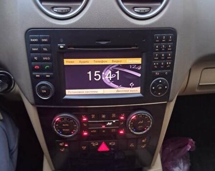 Черный Мерседес М-Класс, объемом двигателя 3 л и пробегом 281 тыс. км за 14000 $, фото 3 на Automoto.ua