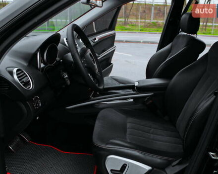 Черный Мерседес М-Класс, объемом двигателя 3 л и пробегом 147 тыс. км за 13200 $, фото 9 на Automoto.ua