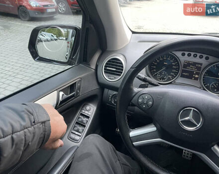 Черный Мерседес М-Класс, объемом двигателя 2.99 л и пробегом 275 тыс. км за 13499 $, фото 11 на Automoto.ua