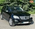 Чорний Мерседес М-Клас, об'ємом двигуна 3 л та пробігом 445 тис. км за 14000 $, фото 1 на Automoto.ua