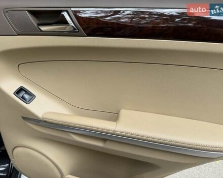 Черный Мерседес М-Класс, объемом двигателя 3.5 л и пробегом 174 тыс. км за 10650 $, фото 54 на Automoto.ua