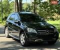Черный Мерседес М-Класс, объемом двигателя 3.5 л и пробегом 179 тыс. км за 10999 $, фото 1 на Automoto.ua