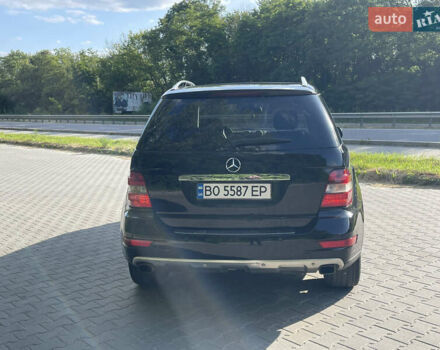 Черный Мерседес М-Класс, объемом двигателя 3 л и пробегом 445 тыс. км за 14000 $, фото 8 на Automoto.ua