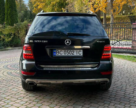 Мерседес М-Клас 2009 у Яворове на Automoto.ua Чорний Мерседес М-Клас, об'ємом двигуна 3 л та пробігом 330 тис. км за 16300 $, фото 3 на Automoto.ua