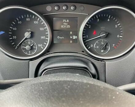 Черный Мерседес М-Класс, объемом двигателя 5.5 л и пробегом 133 тыс. км за 16000 $, фото 7 на Automoto.ua