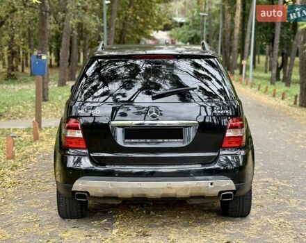 Черный Мерседес М-Класс, объемом двигателя 3.5 л и пробегом 174 тыс. км за 10650 $, фото 5 на Automoto.ua