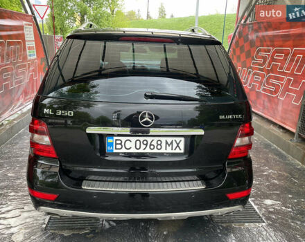 Черный Мерседес М-Класс, объемом двигателя 2.99 л и пробегом 275 тыс. км за 13499 $, фото 3 на Automoto.ua