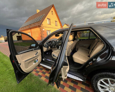 Черный Мерседес М-Класс, объемом двигателя 3 л и пробегом 280 тыс. км за 16100 $, фото 18 на Automoto.ua