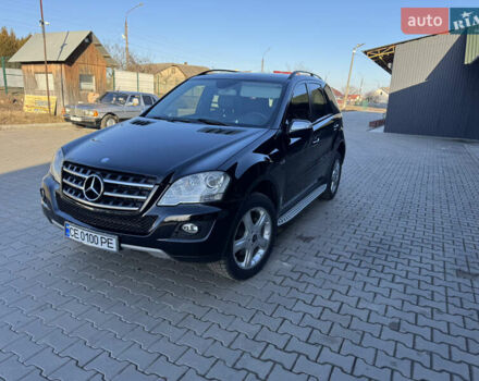 Черный Мерседес М-Класс, объемом двигателя 2.99 л и пробегом 271 тыс. км за 14900 $, фото 12 на Automoto.ua