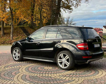 Мерседес М-Клас 2009 у Яворове на Automoto.ua Чорний Мерседес М-Клас, об'ємом двигуна 3 л та пробігом 330 тис. км за 16300 $, фото 1 на Automoto.ua