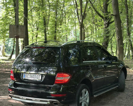 Чорний Мерседес М-Клас, об'ємом двигуна 3 л та пробігом 325 тис. км за 13000 $, фото 10 на Automoto.ua