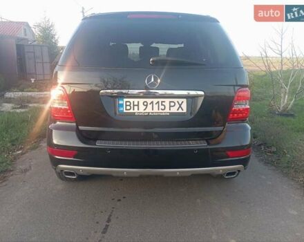 Черный Мерседес М-Класс, объемом двигателя 2.99 л и пробегом 320 тыс. км за 15000 $, фото 3 на Automoto.ua