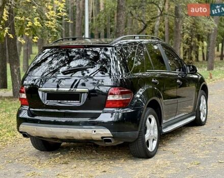 Черный Мерседес М-Класс, объемом двигателя 3.5 л и пробегом 174 тыс. км за 10650 $, фото 4 на Automoto.ua