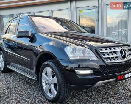 Черный Мерседес М-Класс, объемом двигателя 2.99 л и пробегом 240 тыс. км за 16900 $, фото 1 на Automoto.ua