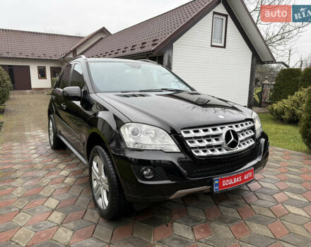 Черный Мерседес М-Класс, объемом двигателя 3 л и пробегом 268 тыс. км за 14250 $, фото 3 на Automoto.ua