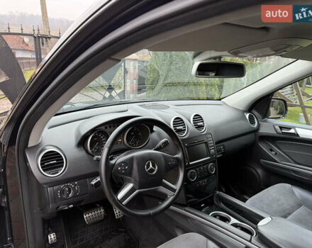 Черный Мерседес М-Класс, объемом двигателя 3 л и пробегом 268 тыс. км за 14250 $, фото 38 на Automoto.ua