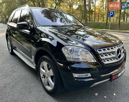 Черный Мерседес М-Класс, объемом двигателя 2.99 л и пробегом 240 тыс. км за 16600 $, фото 16 на Automoto.ua