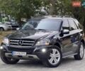 Черный Мерседес М-Класс, объемом двигателя 6.21 л и пробегом 268 тыс. км за 14700 $, фото 9 на Automoto.ua