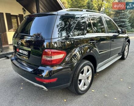 Черный Мерседес М-Класс, объемом двигателя 2.99 л и пробегом 240 тыс. км за 16600 $, фото 22 на Automoto.ua