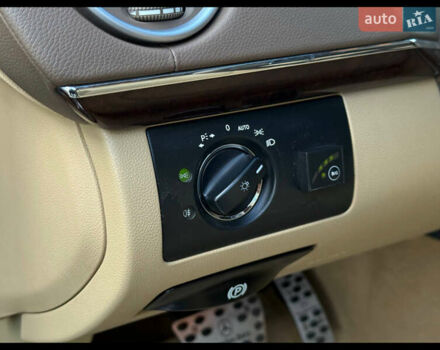 Черный Мерседес М-Класс, объемом двигателя 3.5 л и пробегом 225 тыс. км за 14000 $, фото 12 на Automoto.ua