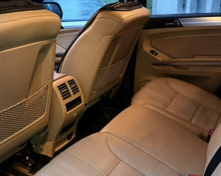 Чорний Мерседес М-Клас, об'ємом двигуна 3 л та пробігом 256 тис. км за 15200 $, фото 20 на Automoto.ua