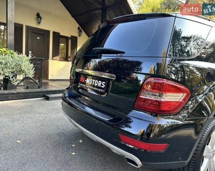 Черный Мерседес М-Класс, объемом двигателя 2.99 л и пробегом 240 тыс. км за 16600 $, фото 17 на Automoto.ua