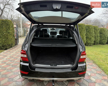 Черный Мерседес М-Класс, объемом двигателя 3 л и пробегом 268 тыс. км за 14250 $, фото 31 на Automoto.ua