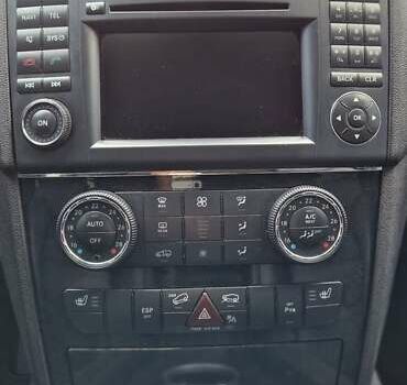 Черный Мерседес М-Класс, объемом двигателя 3 л и пробегом 334 тыс. км за 17300 $, фото 8 на Automoto.ua