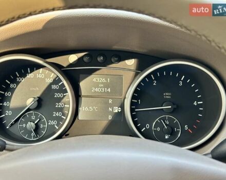 Черный Мерседес М-Класс, объемом двигателя 2.99 л и пробегом 240 тыс. км за 16600 $, фото 46 на Automoto.ua