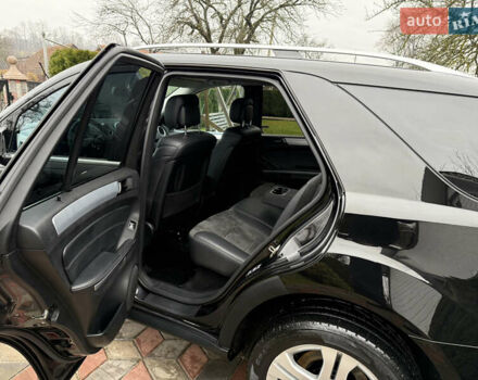 Черный Мерседес М-Класс, объемом двигателя 3 л и пробегом 268 тыс. км за 14250 $, фото 46 на Automoto.ua