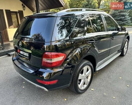 Черный Мерседес М-Класс, объемом двигателя 2.99 л и пробегом 240 тыс. км за 16600 $, фото 13 на Automoto.ua