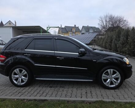 Черный Мерседес М-Класс, объемом двигателя 3 л и пробегом 334 тыс. км за 17300 $, фото 1 на Automoto.ua