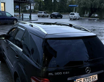 Чорний Мерседес М-Клас, об'ємом двигуна 3 л та пробігом 256 тис. км за 15200 $, фото 4 на Automoto.ua