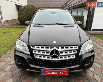 Черный Мерседес М-Класс, объемом двигателя 3 л и пробегом 268 тыс. км за 14250 $, фото 2 на Automoto.ua