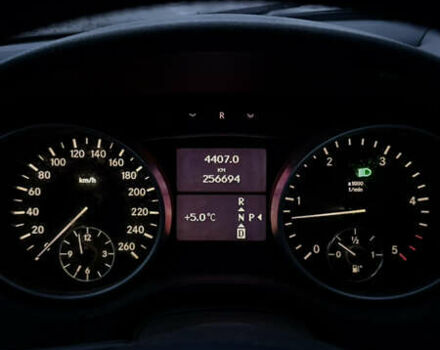 Чорний Мерседес М-Клас, об'ємом двигуна 3 л та пробігом 256 тис. км за 15200 $, фото 9 на Automoto.ua