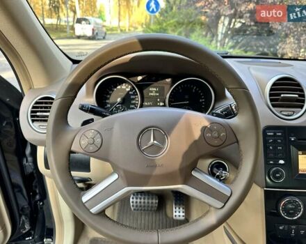 Черный Мерседес М-Класс, объемом двигателя 2.99 л и пробегом 240 тыс. км за 16600 $, фото 45 на Automoto.ua