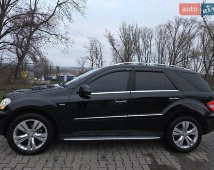 Черный Мерседес М-Класс, объемом двигателя 3 л и пробегом 334 тыс. км за 17300 $, фото 13 на Automoto.ua