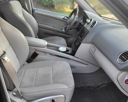 Мерседес М-Клас 2010 у Черкасах на Automoto.ua Чорний Мерседес М-Клас, об'ємом двигуна 2.99 л та пробігом 165 тис. км за 17200 $, фото 1 на Automoto.ua