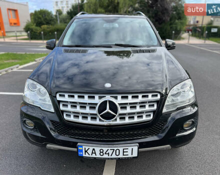 Черный Мерседес М-Класс, объемом двигателя 2.99 л и пробегом 250 тыс. км за 17500 $, фото 3 на Automoto.ua