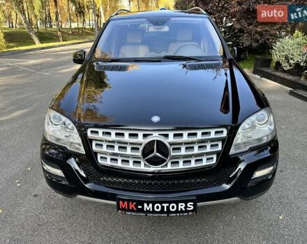 Черный Мерседес М-Класс, объемом двигателя 2.99 л и пробегом 240 тыс. км за 16600 $, фото 25 на Automoto.ua