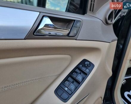 Черный Мерседес М-Класс, объемом двигателя 2.99 л и пробегом 240 тыс. км за 16900 $, фото 39 на Automoto.ua