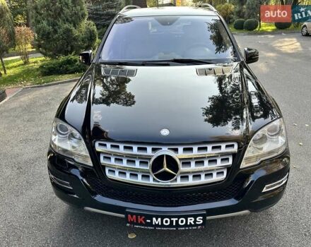 Черный Мерседес М-Класс, объемом двигателя 2.99 л и пробегом 240 тыс. км за 16600 $, фото 6 на Automoto.ua